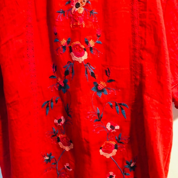 Women's top - Picture 3 of 6